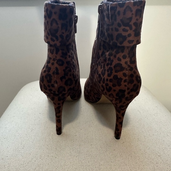Express Leopard Booties - Picture 2 of 6